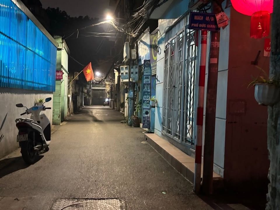 Nhà Riêng Long Biên 35m² 6.9 Tỷ - Sổ Hồng Sẵn, Chính Chủ!