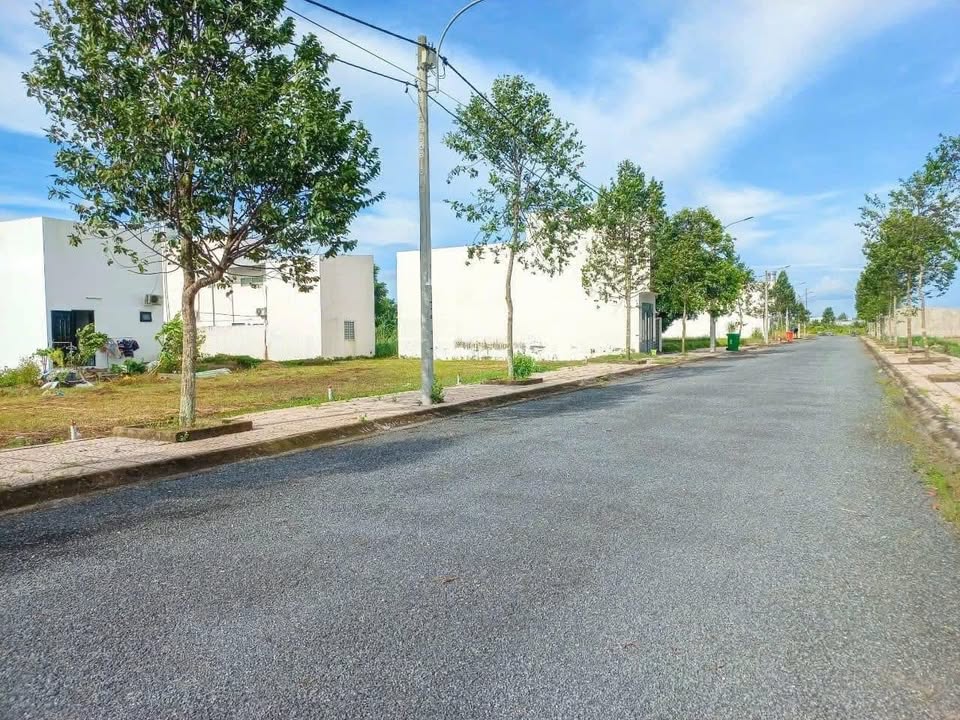 Bán 3 nền liền kề KDC Minh Trí Cái Tắc 240m² - Sổ hồng sẵn thổ cư 100%