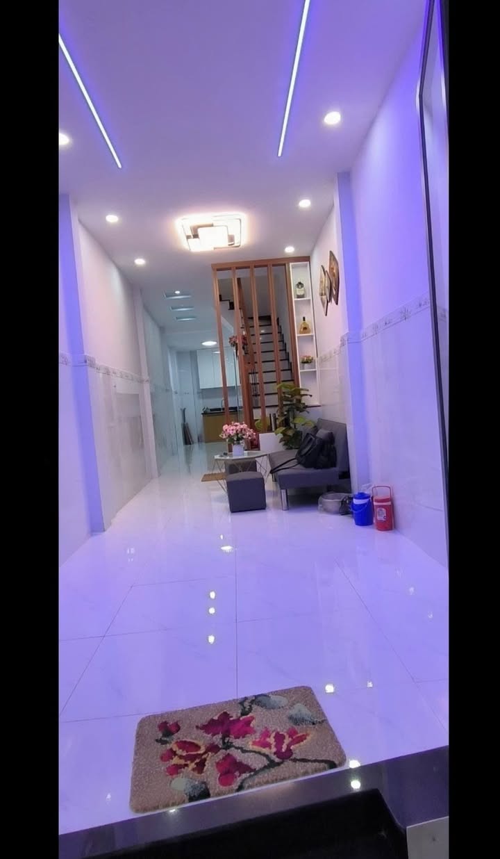 Nhà Chính Chủ Bán Gấp Q3 Giáp Q10, 33m², 2 Tầng, 4.05 Tỷ