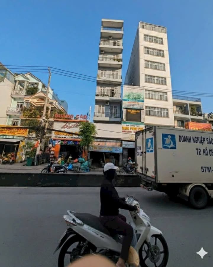 Nhà Mặt Tiền Huỳnh Tấn Phát Q7 - 33PN Dòng Tiền 65tr/tháng - Giá 27 Tỷ