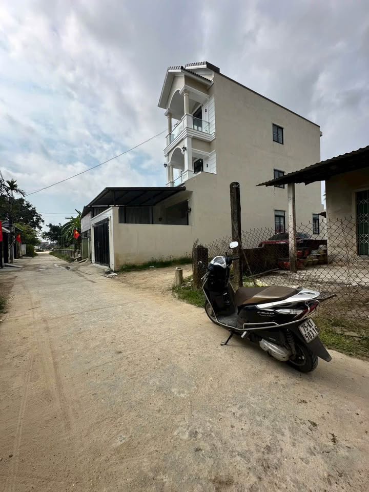 Đất nền Dưỡng Mong 100m² - Sổ đỏ chính chủ, công chứng ngay!