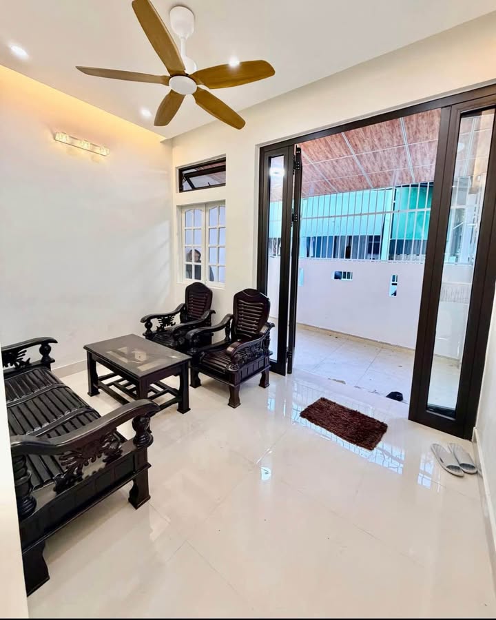 Nhà riêng Phường An Cựu 68.7m² giá 2.09 tỷ - Ô tô vào tận nhà!