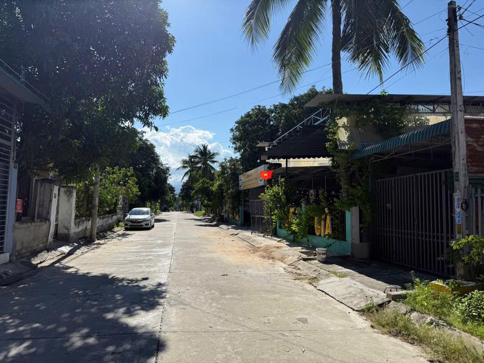 Nhà Cấp 4 Đường Bà Huyện Thanh Quan, Cam Đức - Sẵn sàng ở ngay!