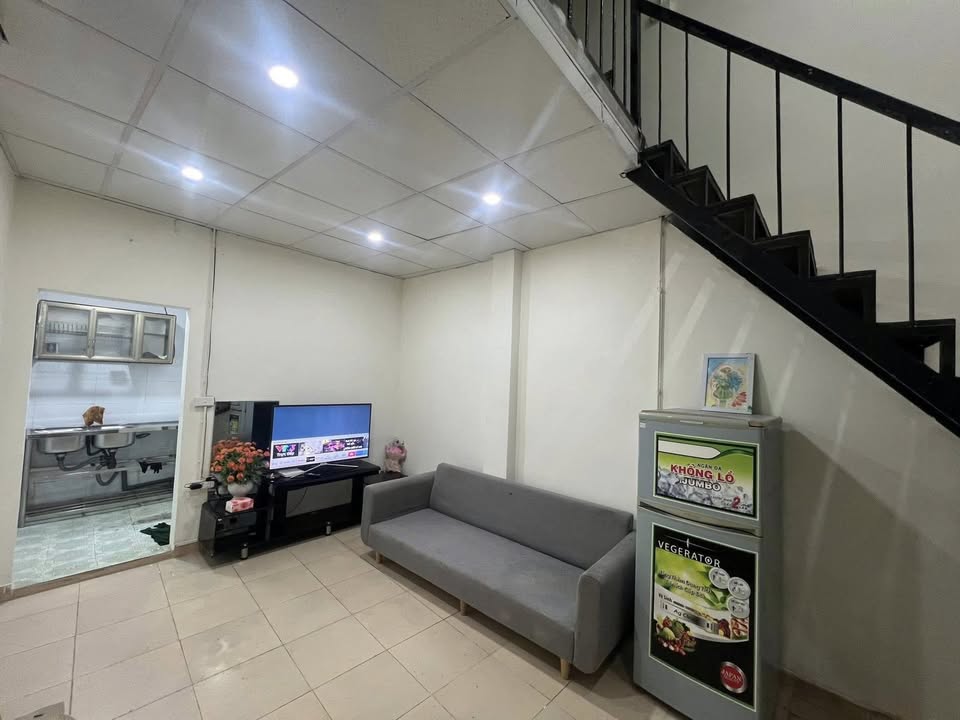 Nhà riêng 40m² Ngõ Trại Cá, Hai Bà Trưng - Sẵn sàng ở ngay!