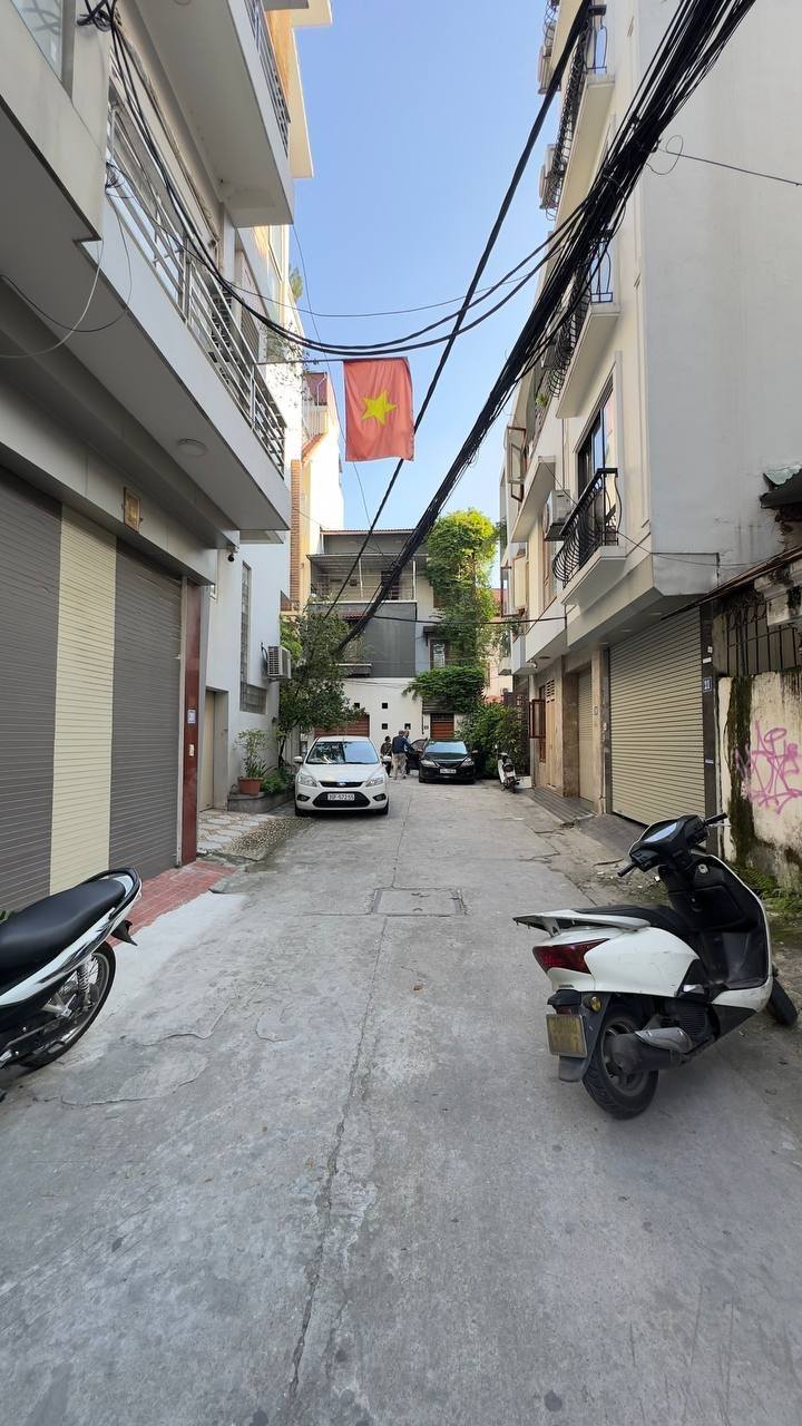 Cho thuê nhà nguyên căn phố Lâm Hạ, Long Biên - 47m², 5 tầng, gara ô tô, kinh doanh tốt