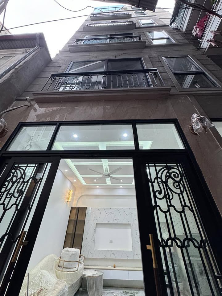 Nhà Đê La Thành Đống Đa 32m² full nội thất – Sẵn sàng vào ở!