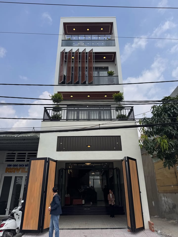 Nhà Mặt Tiền Kinh Doanh Quận 12 - 110m² Sổ Hồng Riêng - 10.5 Tỷ