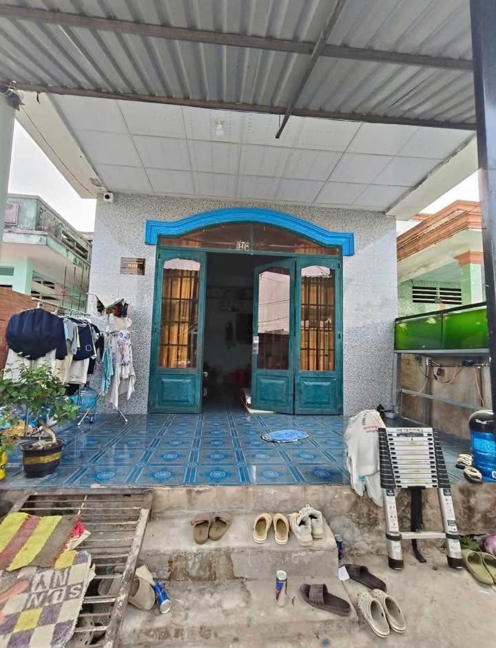 Nhà Cấp 4 Xã Lương Hòa, Bến Lức - 124m² Sổ Hồng Riêng - 1.2 Tỷ