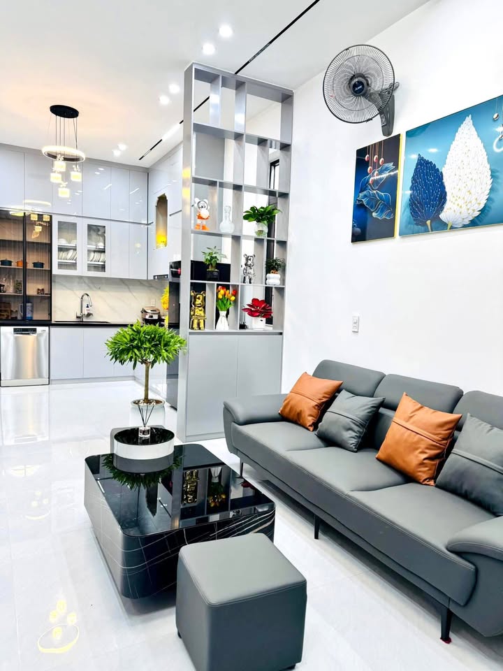 Nhà riêng Bồ Đề, Long Biên 46m² - Ô tô vào tận nhà, giá cực tốt!