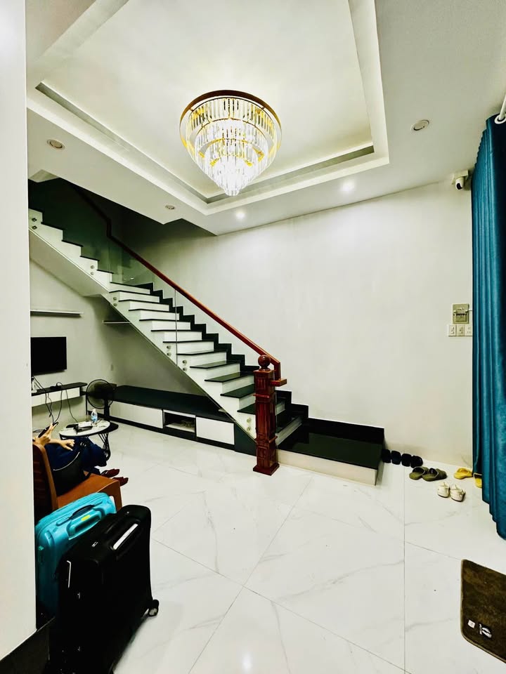 Nhà nguyên căn Thống Nhất, Nha Trang 180m² – Nội thất đầy đủ, ở ngay!