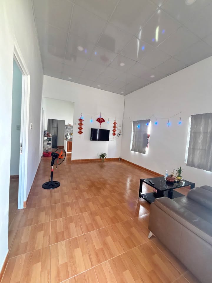 Nhà Sân Vườn 300m² Hẻm Liên Hoa, Nha Trang - Giá Thuê 12 Triệu/Tháng