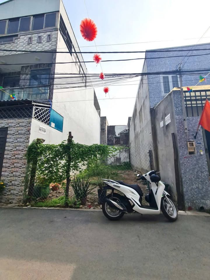 Đất nền 80m² Quận 9, 1 sẹc Lò Lu - Sổ hồng riêng, xây dựng ngay