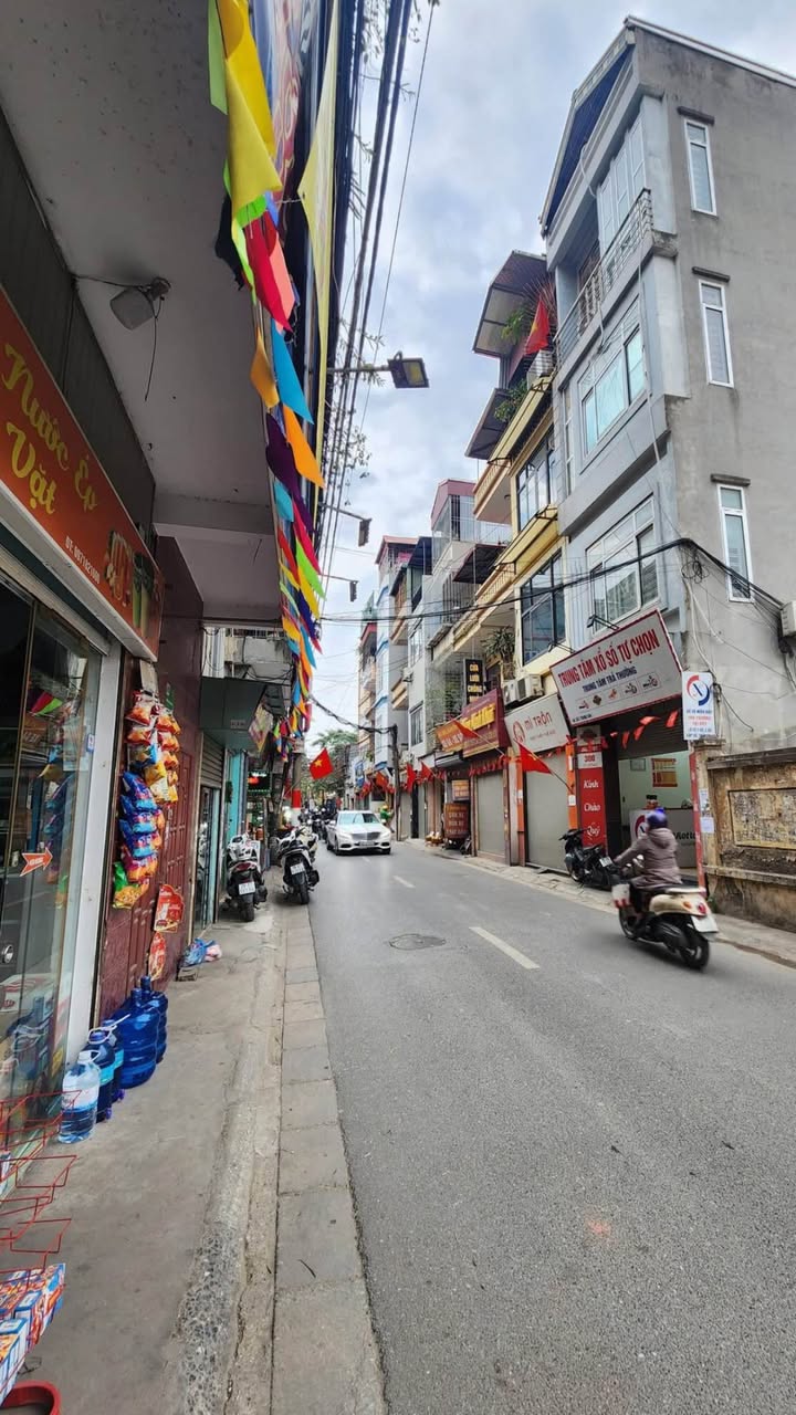 Bán nhà Lương Thế Vinh 40m² - Phân lô bàn cờ, sổ đỏ chính chủ