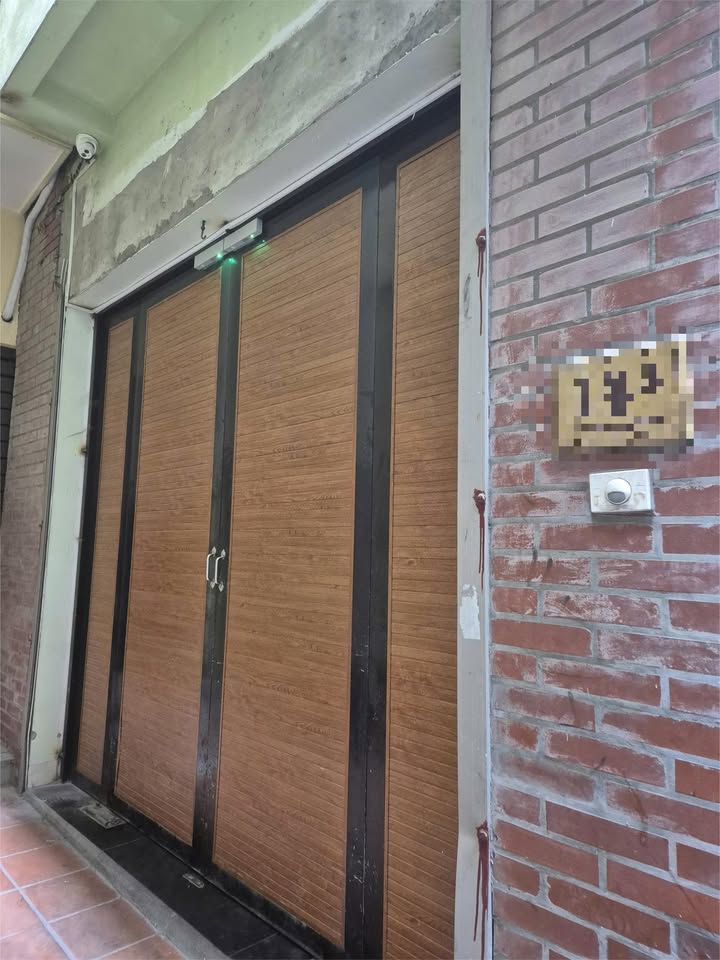 Bán nhà Hoàn Kiếm 40m² x 6 tầng - Chính chủ, dòng tiền ổn định!