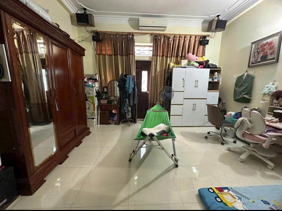 Nhà 3.5 Tầng Mặt Đường Khu Dệt, Nam Định - 72.5m² Kinh Doanh Đắc Lợi