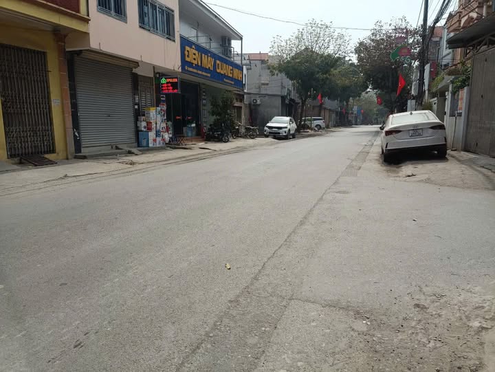 Bán nhà Vân Nội Đông Anh 100m² hơn 5 tỷ - Ô tô vào nhà, sổ đỏ sẵn