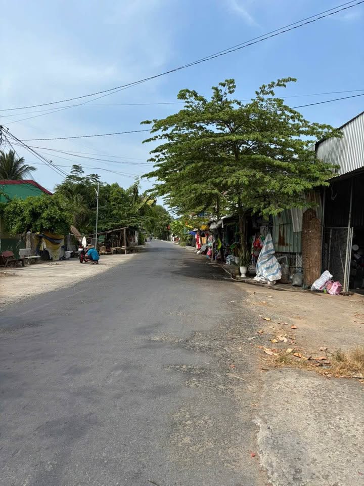 Nhà Mặt Tiền KCN Giao Long, Châu Thành 198m² - Mặt Tiền Kinh Doanh Vàng!