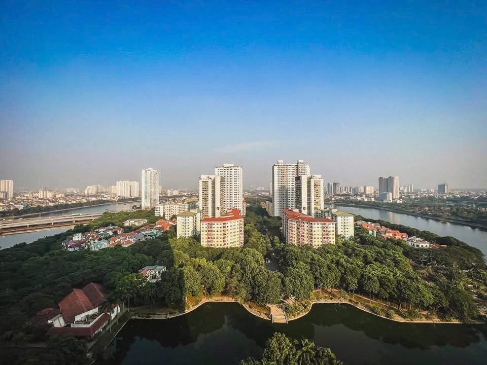 Chung cư HH3B Linh Đàm 68m² - View Hồ Triệu Đô, Full Nội Thất