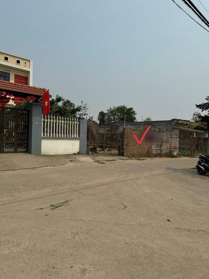 Đất nền Sơn Tây 188m² giá 2.5 tỷ - Sổ đỏ chính chủ, đường ô tô tránh!