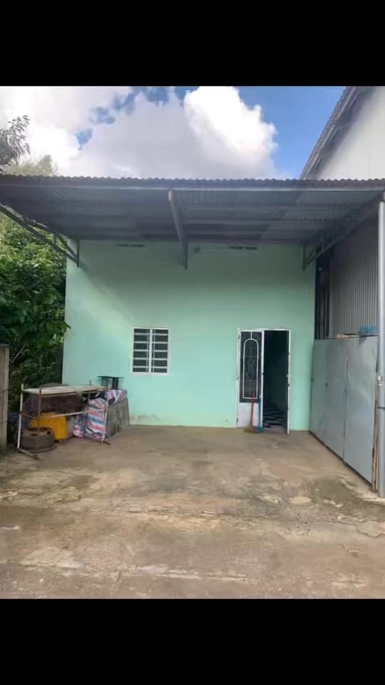 Nhà Nguyên Căn Lộc Sơn - 2PN, Sân Oto Rộng, Giá 2 Triệu/Tháng