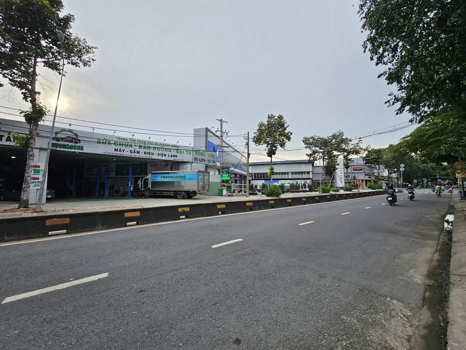 Bán nhà mặt tiền Lê Thị Riêng Quận 12 250m² giá 14.5 tỷ - Vị trí đắc địa