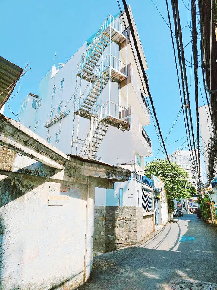 Bán Khách Sạn Nơ Trang Long Bình Thạnh 170m² - Dòng Tiền 2 Tỷ/Năm