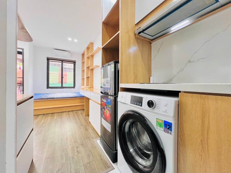 Cho thuê phòng Láng Hạ 25m² 6.2 triệu - Ban công thoáng, vào ở ngay!