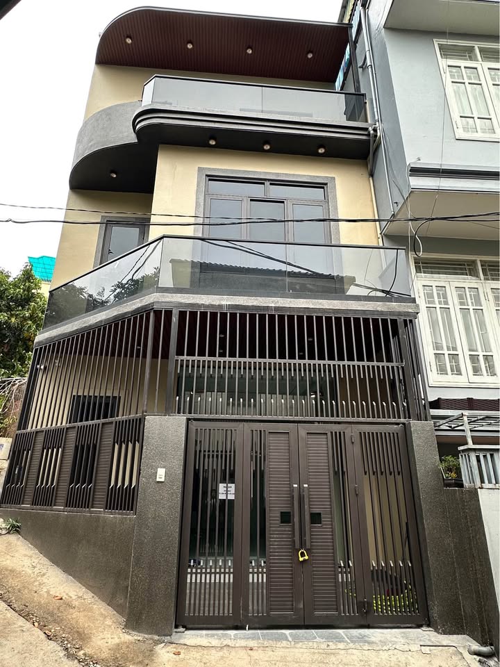 Nhà Phố 48m² Hướng Tây - 4.2 Tỷ Tại Hạ Long, Ô Tô Tới Tận Nơi