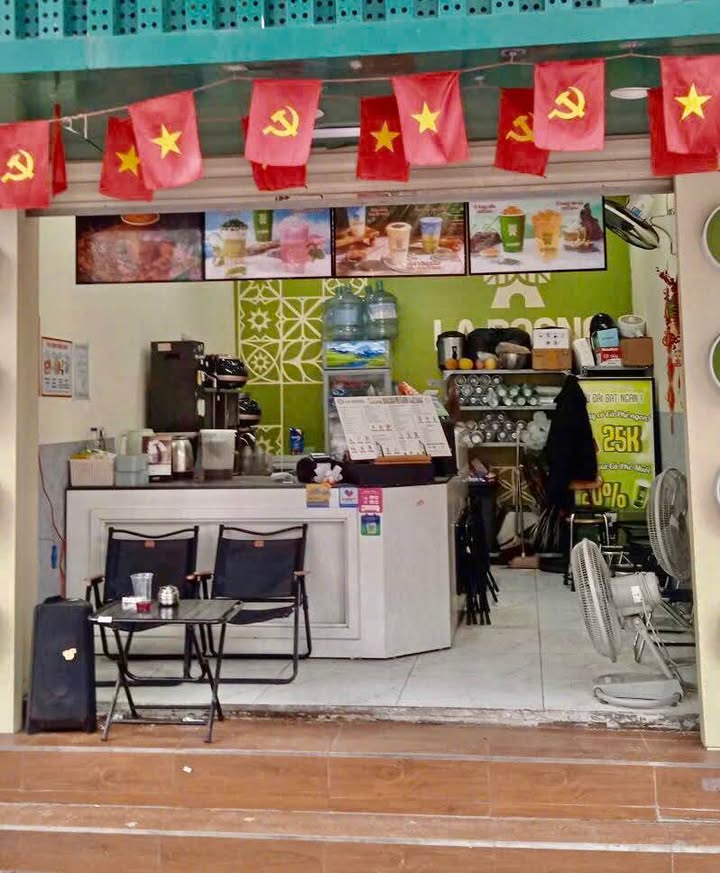 Sang nhượng quán trà sữa Bà Triệu, Hoàn Kiếm 25m² - Mặt tiền kinh doanh!
