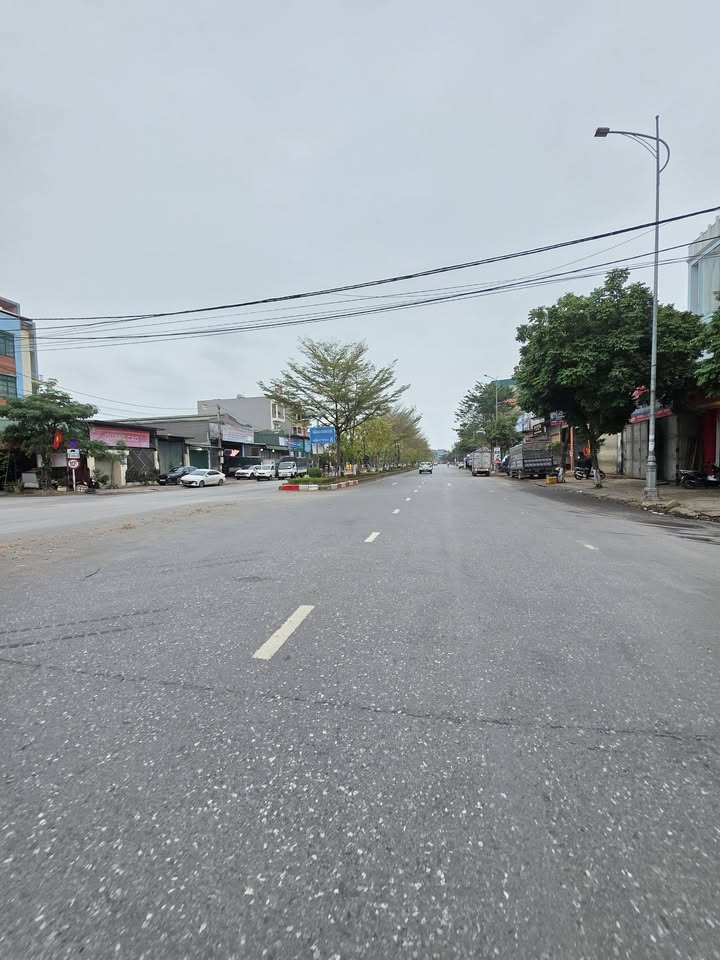 Nhà 5 Tầng Mặt QL 1A Bắc Ninh 88m² - Kinh Doanh Đắc Lợi, Sổ Hồng Sẵn Sàng