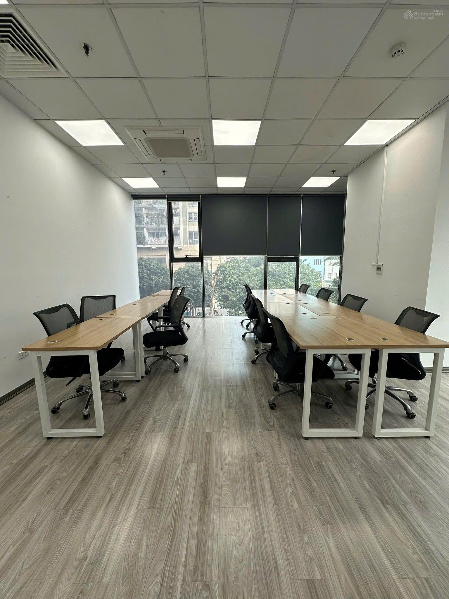 Văn phòng Hoàng Cầu Đống Đa 30m² - Vị trí trung tâm, sẵn sàng làm việc!