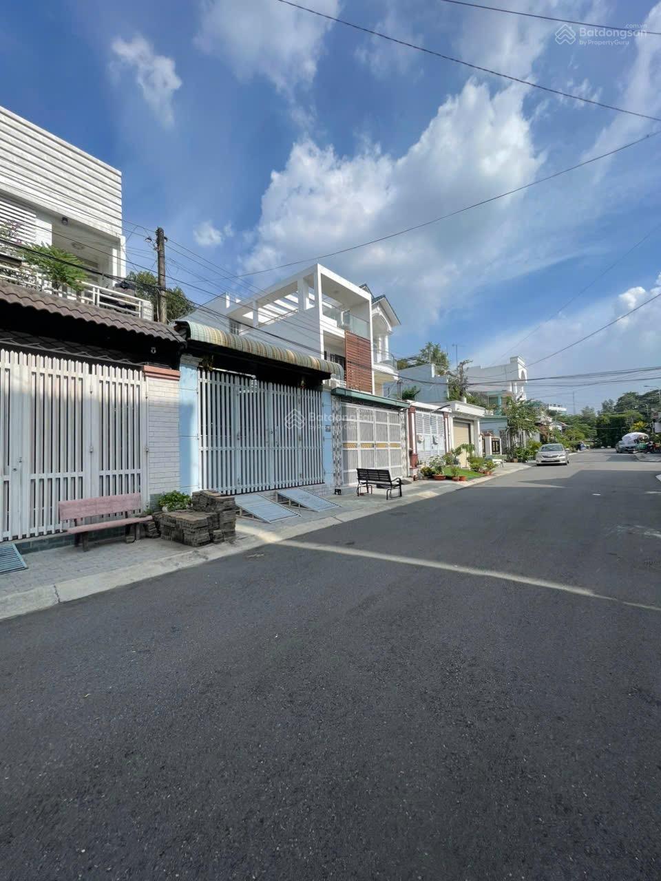 Nhà 3PN Hẻm Yersin, TDM - 100m² - Oto vào nhà - Giá 7 Triệu