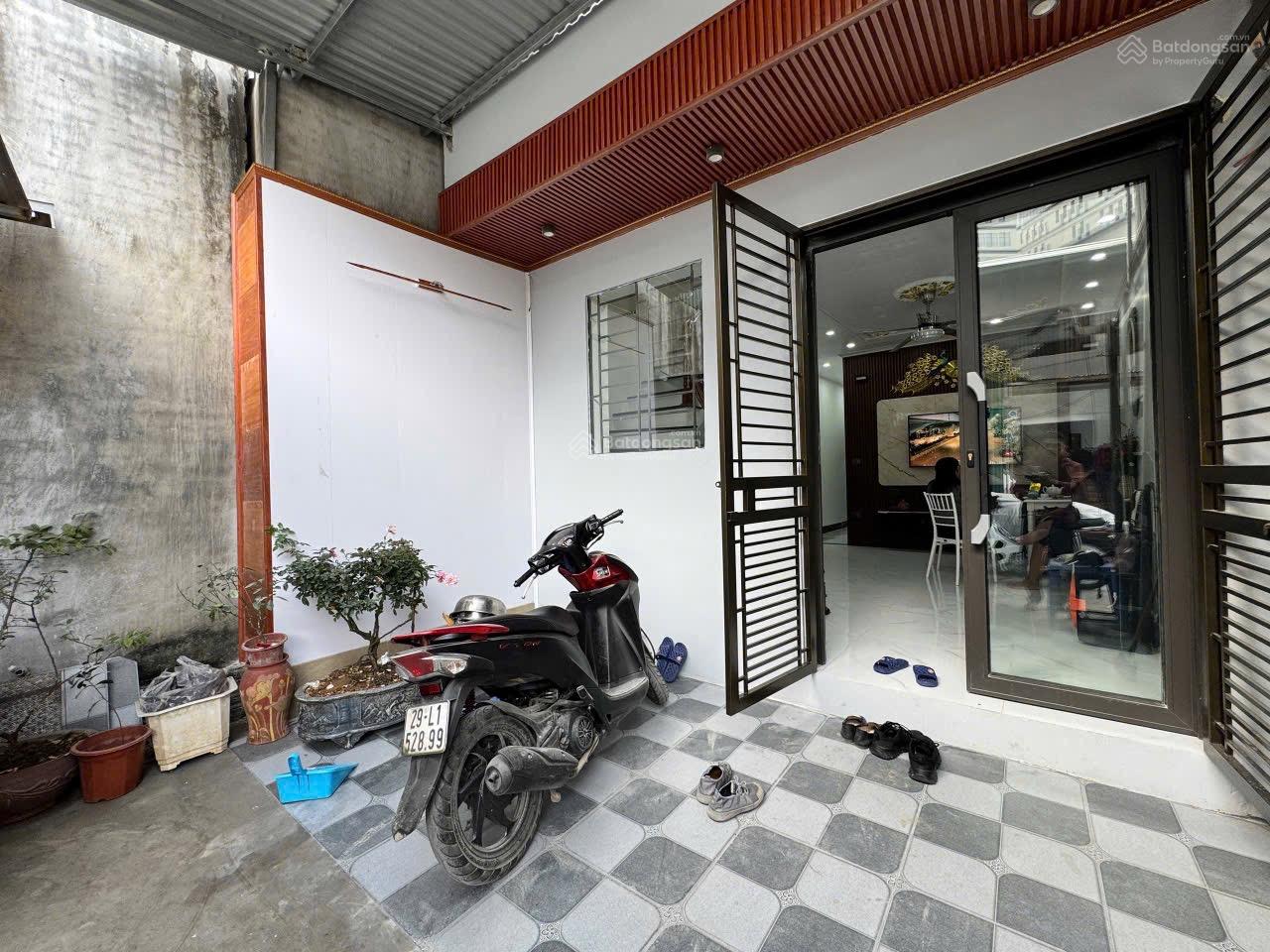 Nhà 41m² Mỹ Đình, Oto Tránh Nhau, Sát SVĐ Mỹ Đình - Giá 2.65 Tỷ