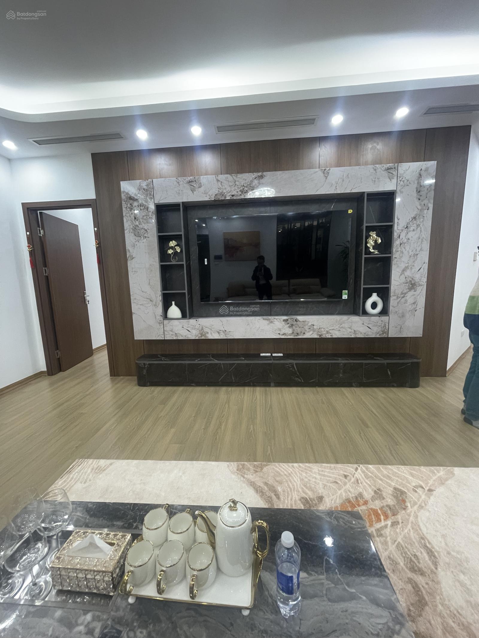 Bán căn hộ 17T5 Trung Hòa Nhân Chính 151m² - Ban công Đông Nam thoáng mát