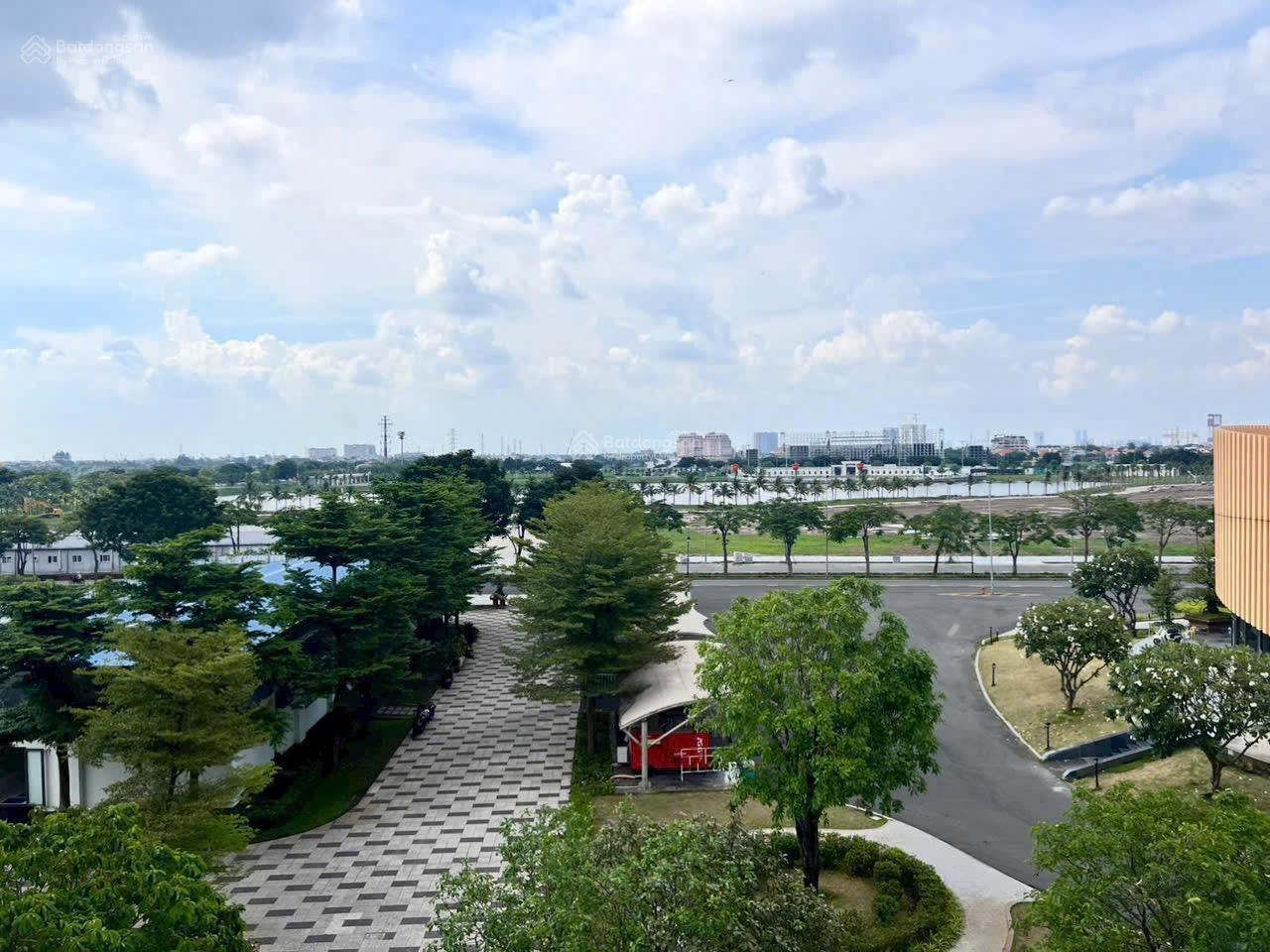 Nhà phố Vạn Phúc City 136.5m² giá 31.5 tỷ - Vị trí đắc địa sinh lời ngay!