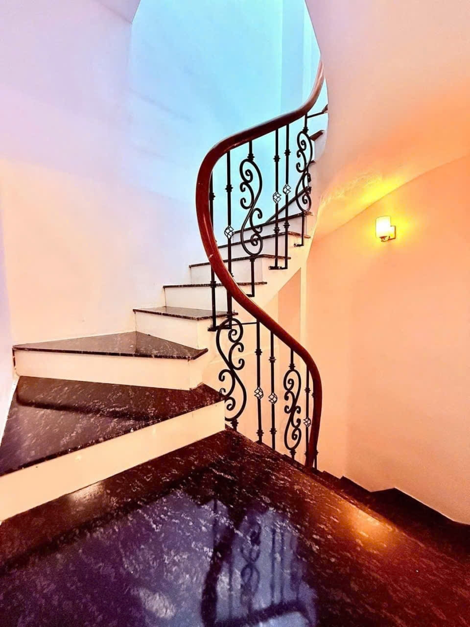 Nhà Riêng Khương Trung 32m² - Sổ Đỏ Sẵn, Ngõ Thông Ba Gác