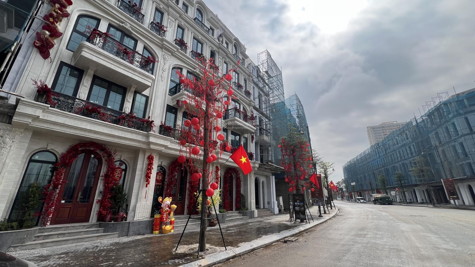 Nhà liền kề Noble Palace Tây Thăng Long 75m² giá 15 tỷ - Sổ hồng sẵn!