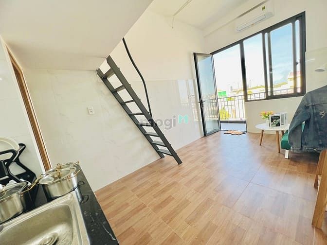 Cho thuê căn hộ ban công riêng 35m² P8 Q6 - Giá tốt