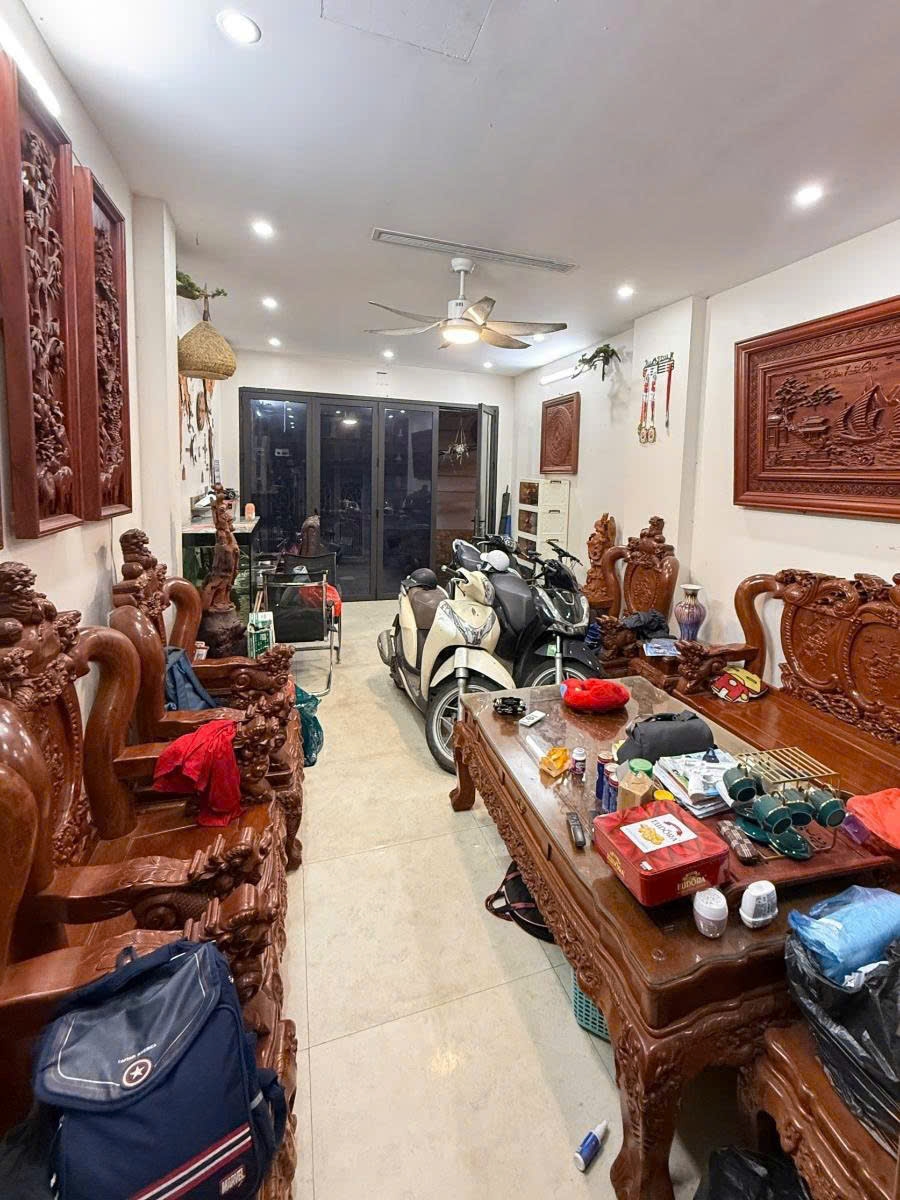 Nhà Mặt Phố Thái Hà 36m² 6 Tầng - Kinh Doanh Đỉnh Cao, Dòng Tiền 35 Triệu/Tháng