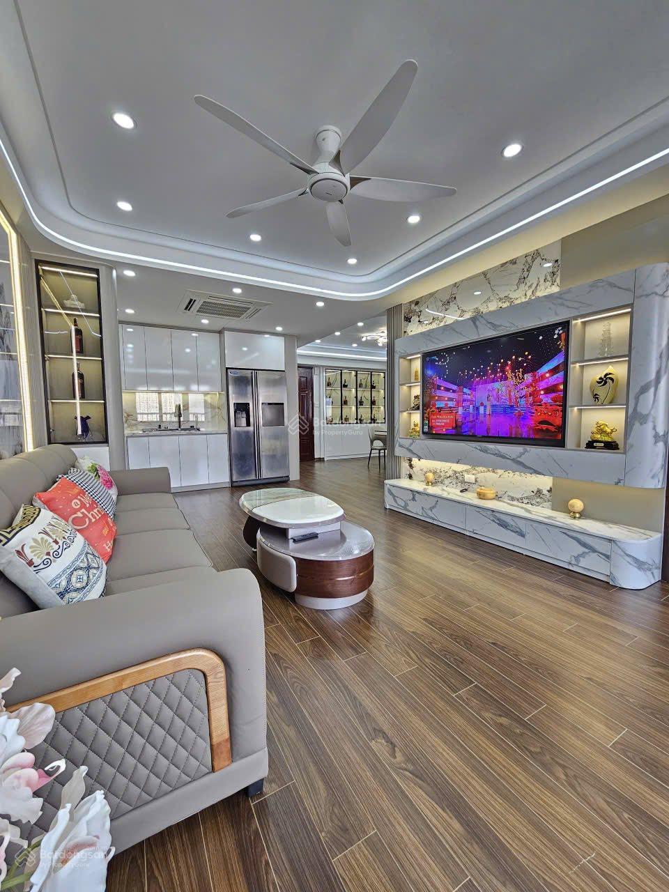 Bán gấp căn hộ CT5 Mỹ Đình II 94m², lô góc 3PN, giá 7.8 tỷ