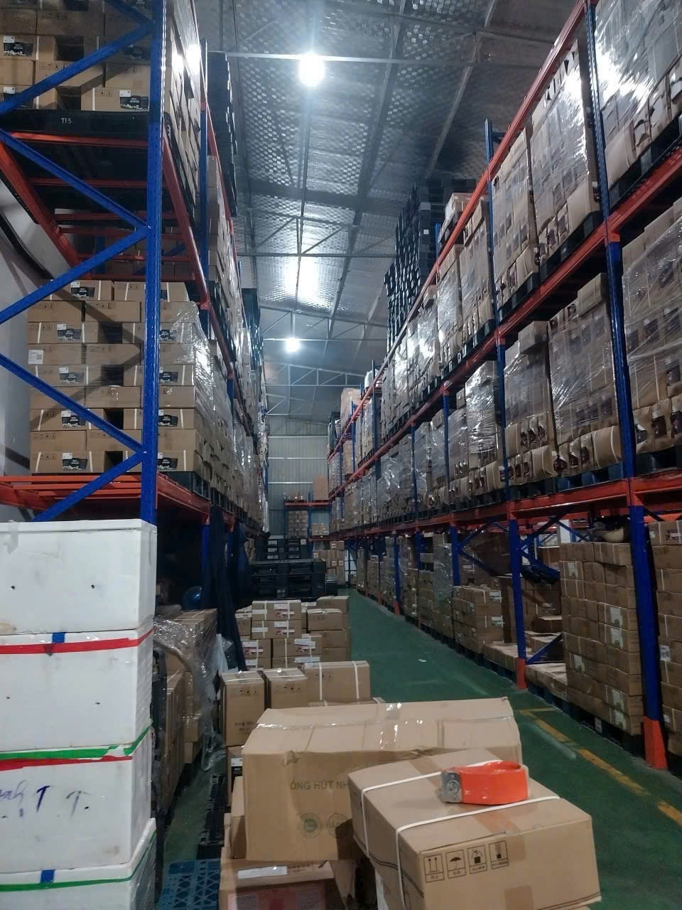 Cho thuê kho xưởng 560m2 Đại lộ Thăng Long - Container đỗ cửa