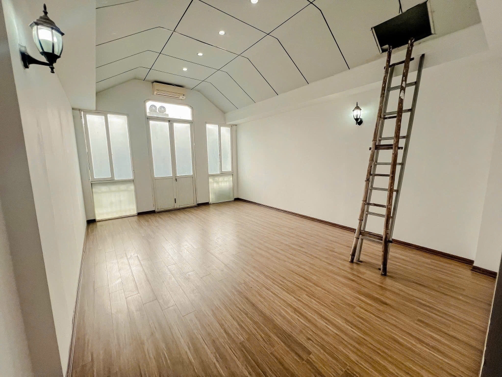 Nhà Định Công 87m² 39 tỷ - Mặt tiền kinh doanh sầm uất!