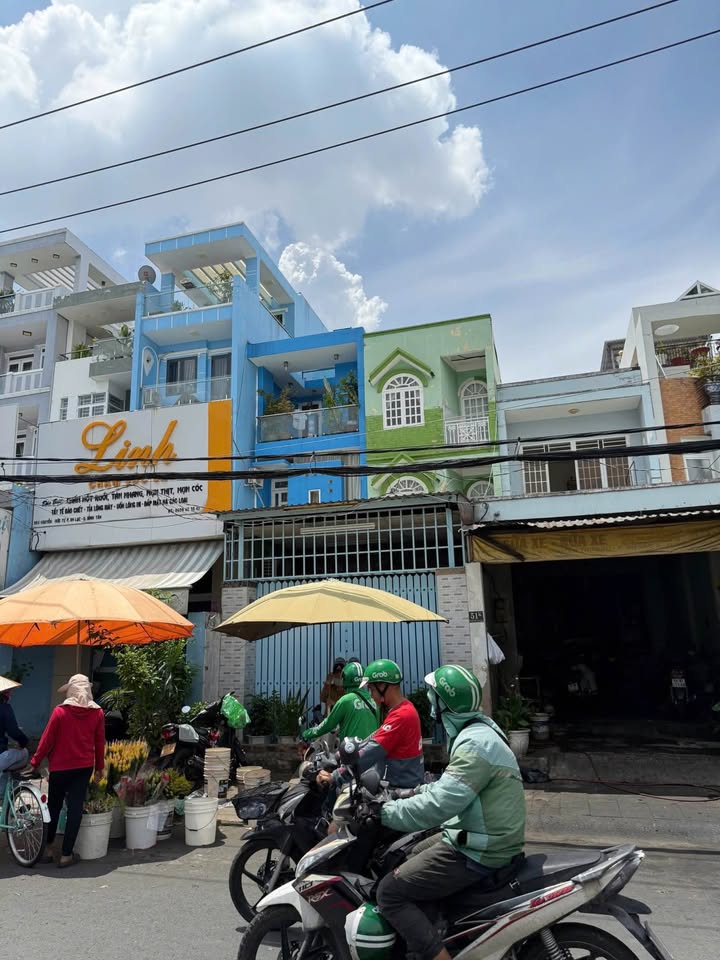 Nhà Phố Quận Bình Tân 92m² - Mặt tiền kinh doanh sầm uất!