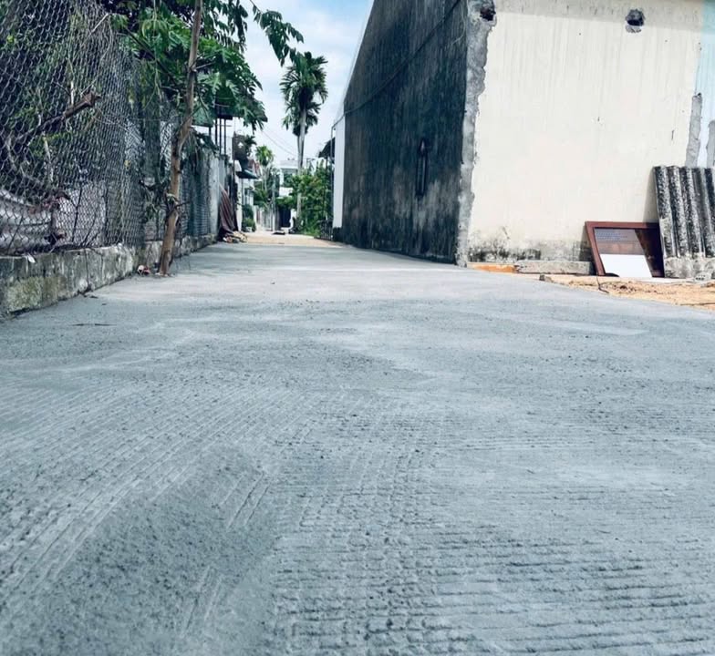 Bán Đất Nền Phường Nghĩa Lộ, Quảng Ngãi - 180m² Giá Tốt, Sẵn Nhà Vườn