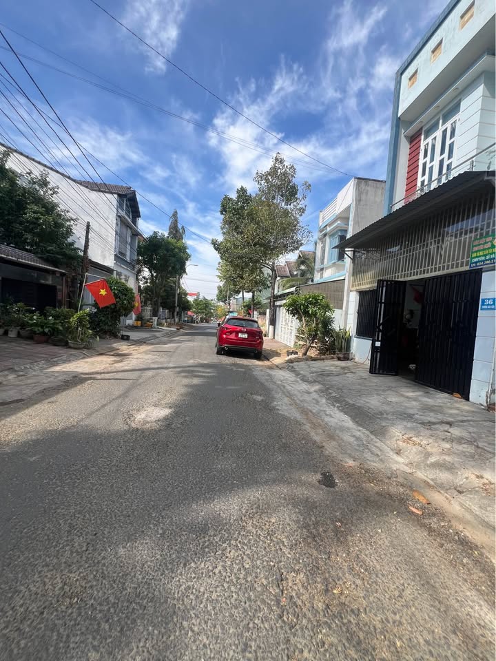 Nhà Trương Hán Siêu, Kon Tum 100m² - Sẵn Sàng Ở Ngay