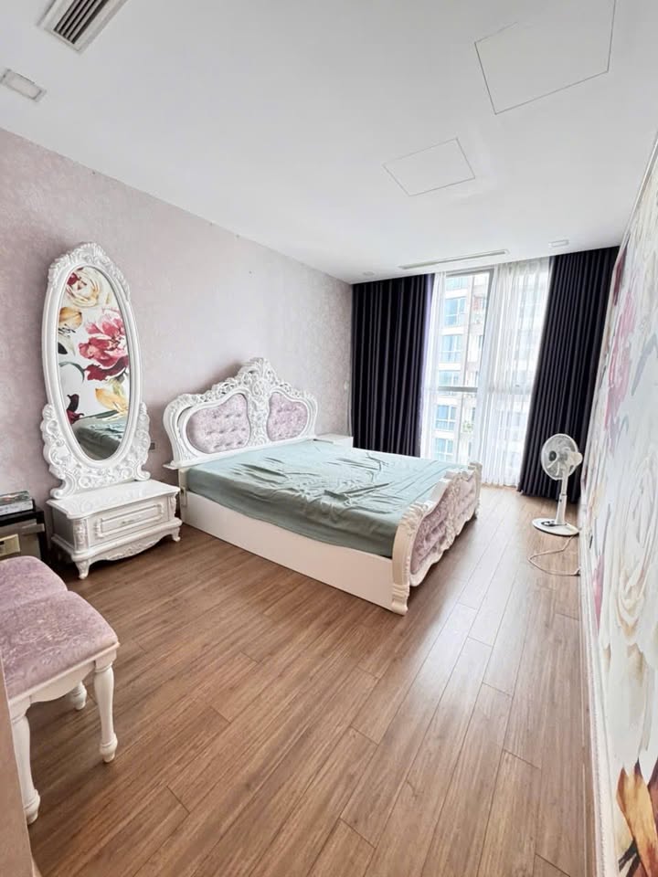 Căn hộ Vinhomes Central Park 2PN, 24 triệu - Full nội thất cao cấp!