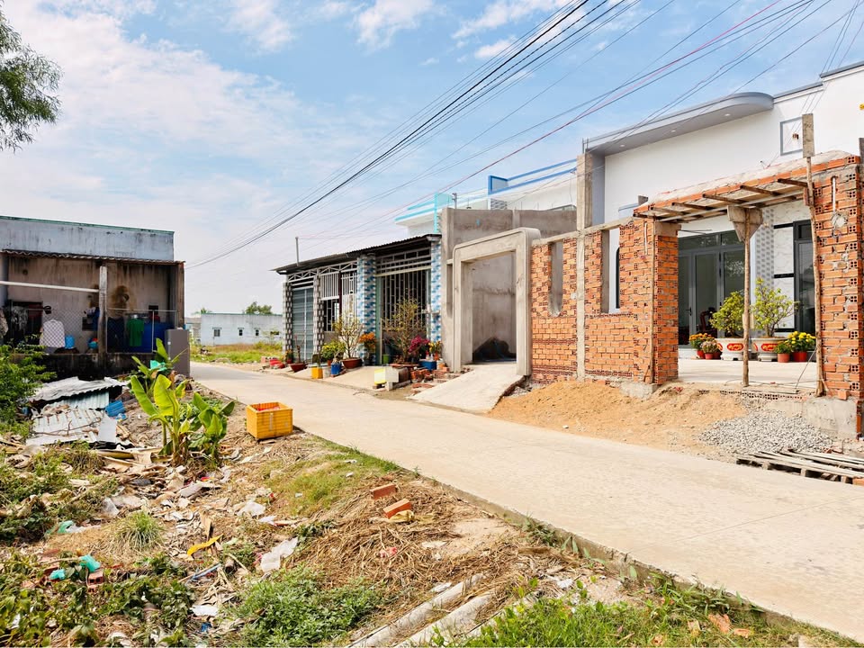 Đất thổ cư 235m² Cần Giuộc - Mặt tiền hẻm xe hơi, giá 1.1 tỷ