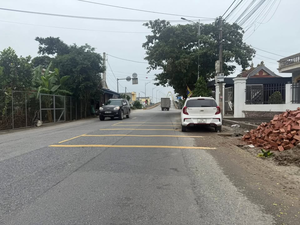 Nhà phố Đường 360 An Lão Hải Phòng hơn 2 tỷ - Mặt tiền kinh doanh