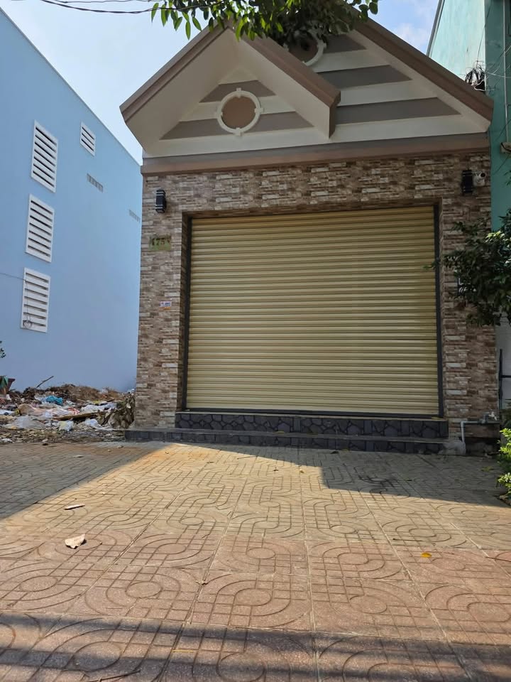 Nhà Mặt Tiền Lê Văn Phẩm Mỹ Tho - Ngang 4.2m - 5 Tỷ - Kinh Doanh Đắc Địa