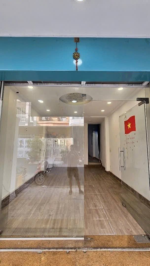 Nhà Hẻm Xe Hơi Ông Ích Khiêm, Q11 - 4PN, Kinh Doanh Tốt